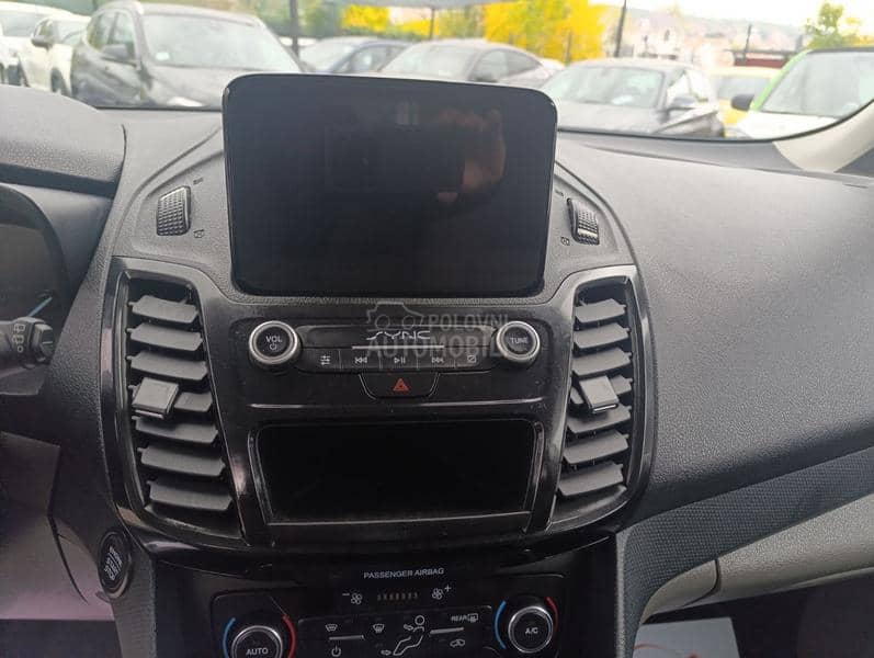 Ford Grand Tourneo Connect 1.5d titanium