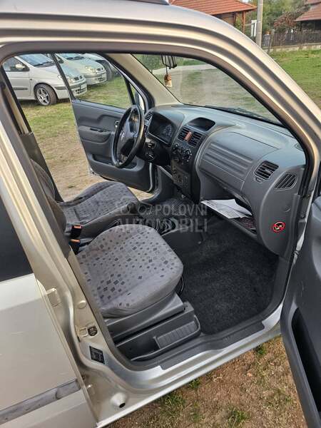 Opel Agila 