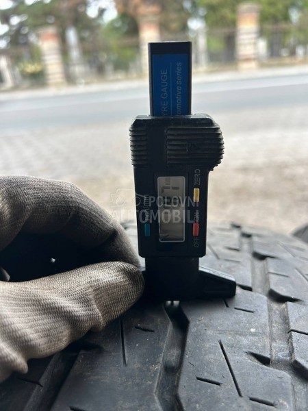 Nokian 215/60 R17 Zimska