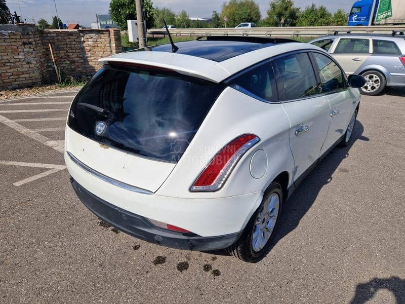 Lancia Delta A K C I J A