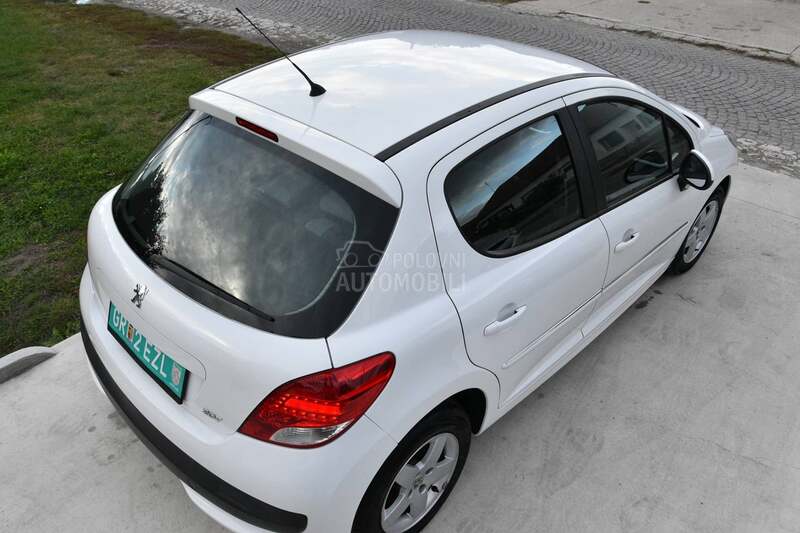 Peugeot 207 1.4 8 ven tila