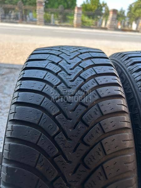 Falken 185/60 R15 Zimska