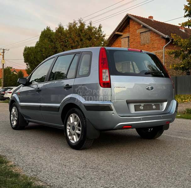 Ford Fusion 1.6 1.6V TREND