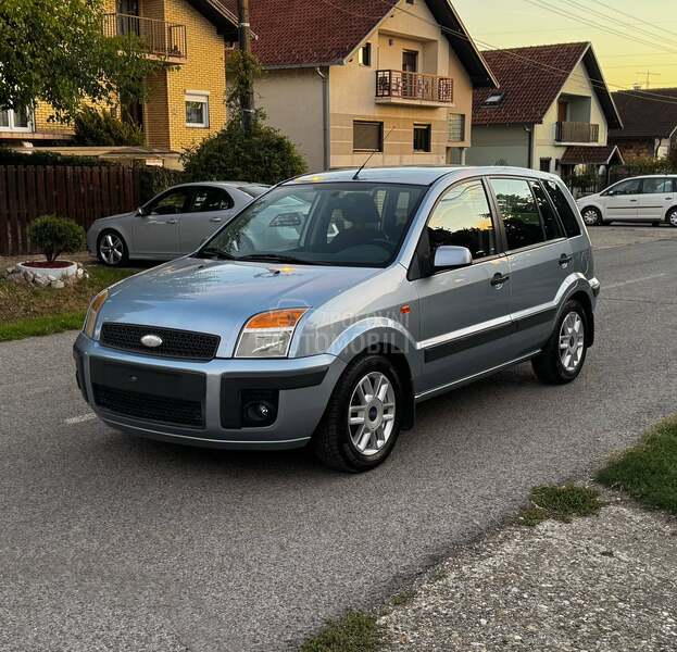 Ford Fusion 1.6 1.6V TREND