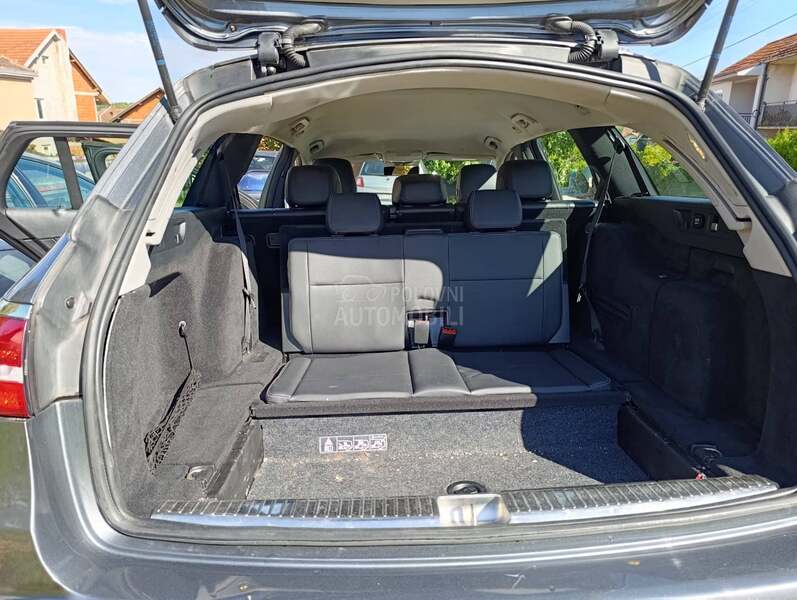 Mercedes Benz E 220 9G 7 sed