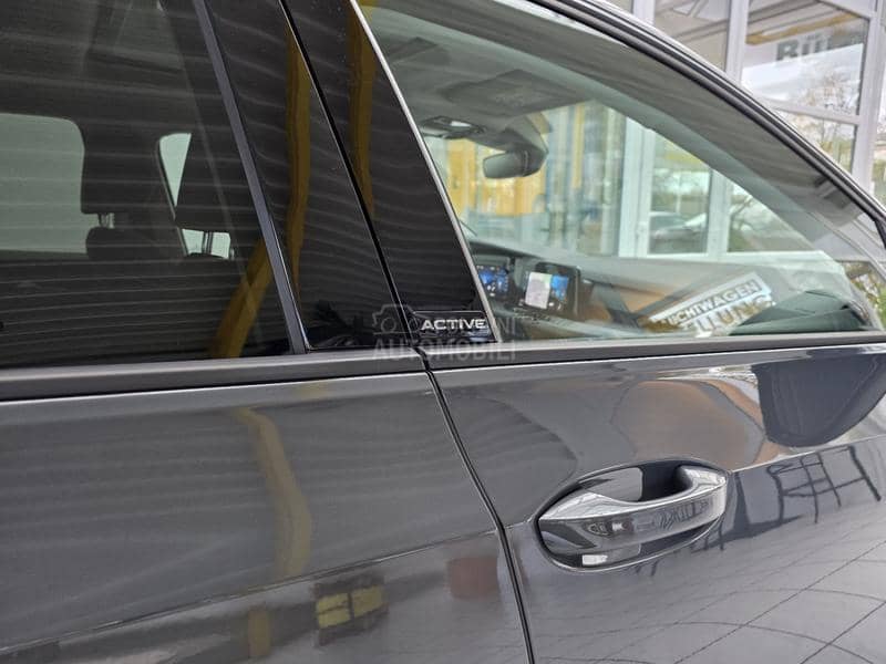 Volkswagen Golf 8 Virt. IQ-LIGHT Pano