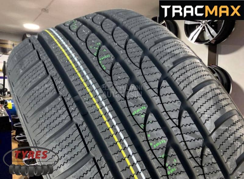 Tracmax 245/40 R19 Zimska