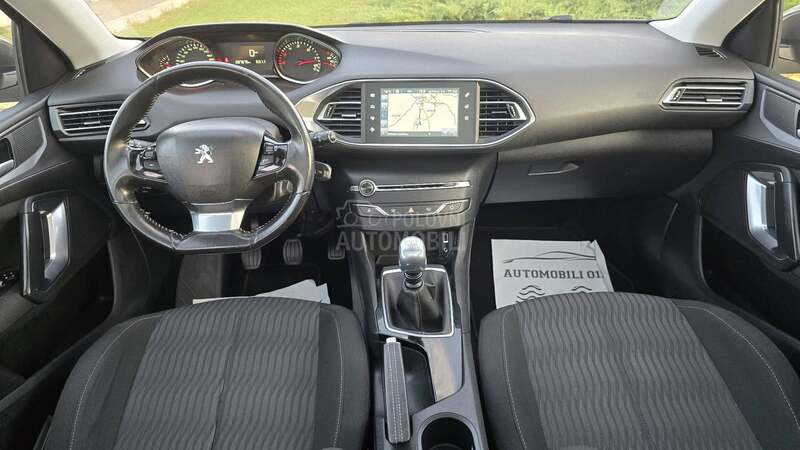 Peugeot 308 1.6 eHDI PANO