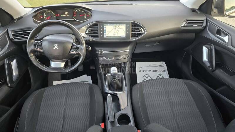 Peugeot 308 1.6 eHDI PANO