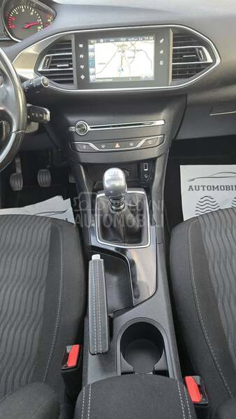 Peugeot 308 1.6 eHDI PANO
