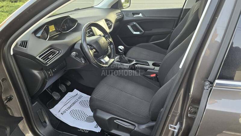 Peugeot 308 1.6 eHDI PANO