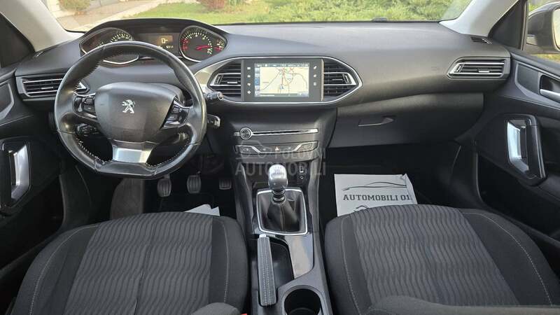 Peugeot 308 1.6 eHDI PANO