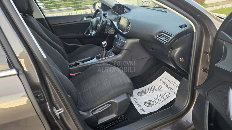 Peugeot 308 1.6 eHDI PANO