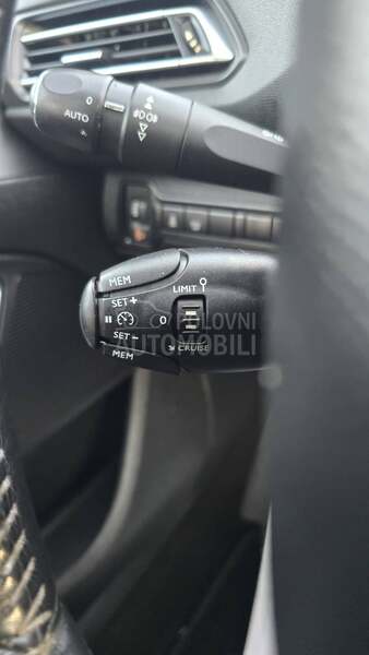 Peugeot 308 1.6 eHDI PANO