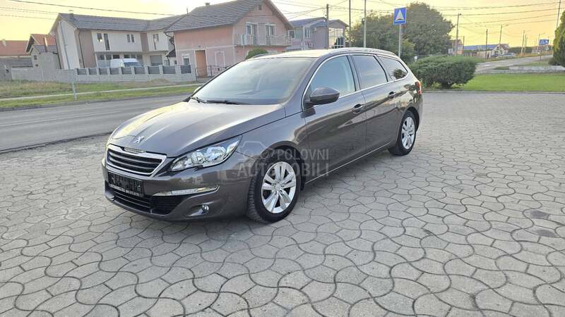 Peugeot 308 1.6 eHDI PANO