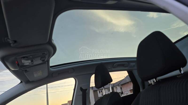 Peugeot 308 1.6 eHDI PANO