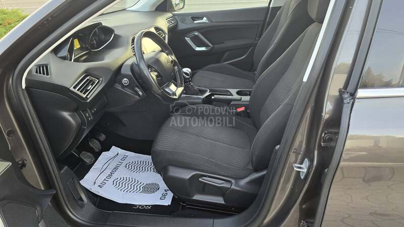 Peugeot 308 1.6 eHDI PANO