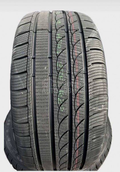 Tracmax 225/40 R19 Zimska