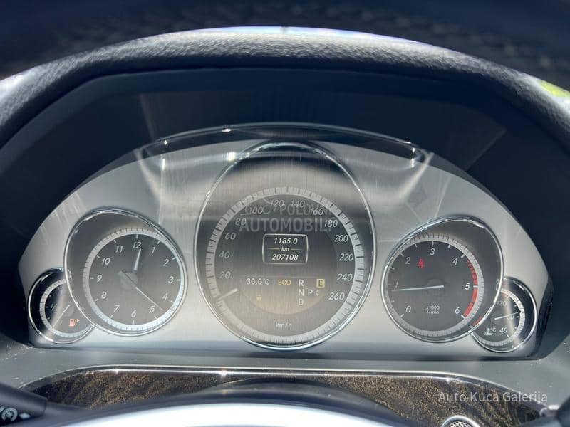 Mercedes Benz E 220 220