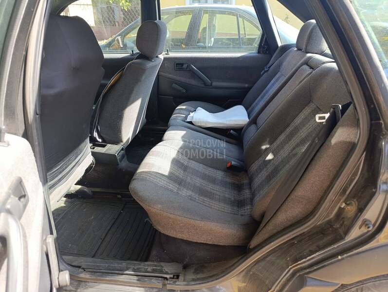 Volkswagen Passat B3 1.6tdi