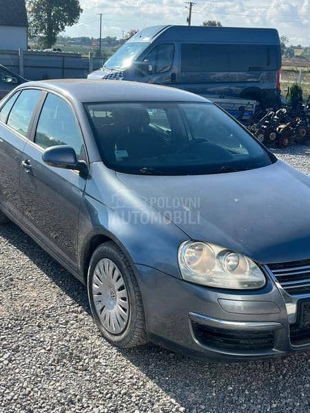 Kompletan auto u delovima