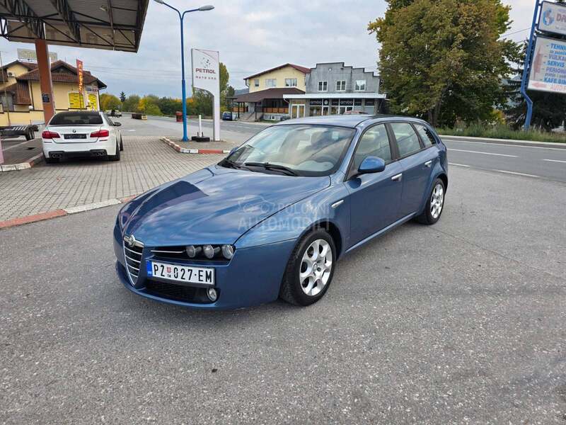 Alfa Romeo 159 