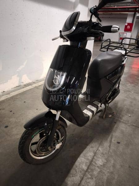170KM električni moped