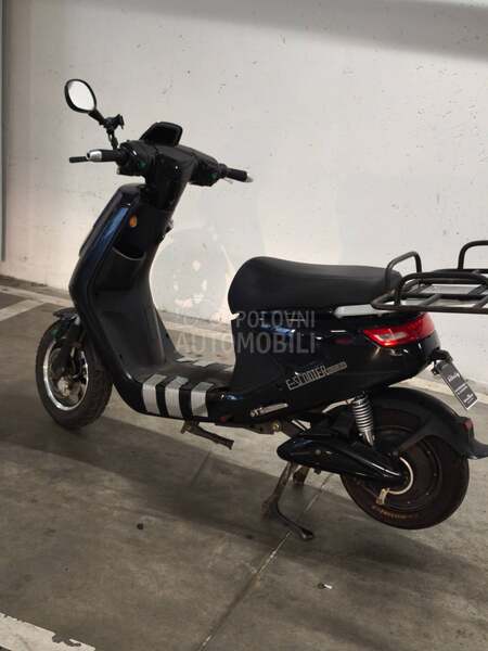 170KM električni moped