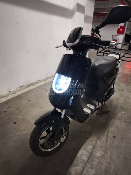 170KM električni moped