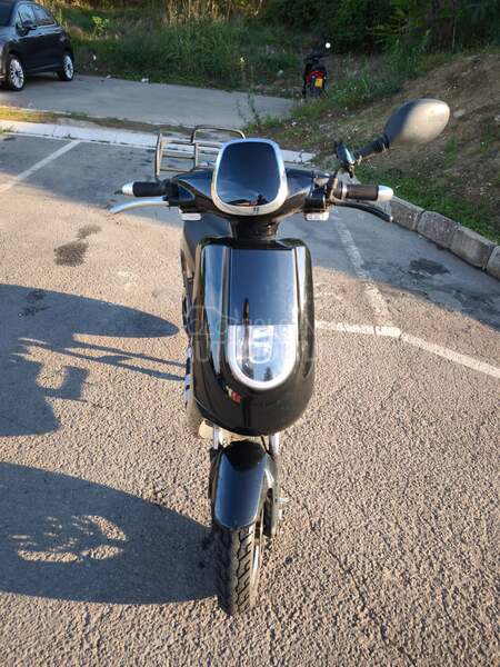 170KM električni moped