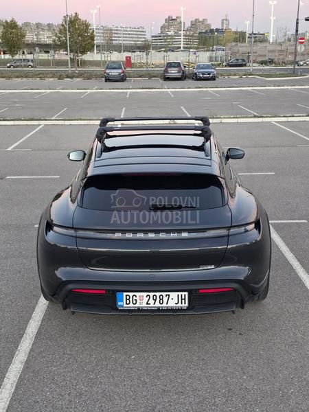 Porsche Taycan Cross Tourismo 4