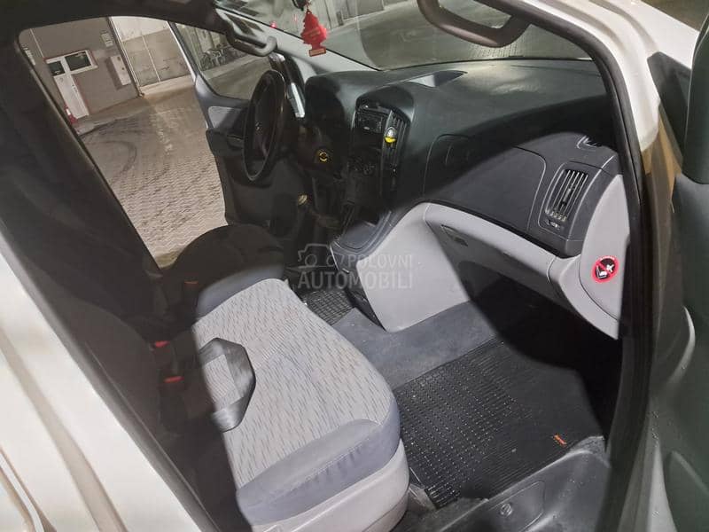 Hyundai H-1 2.5