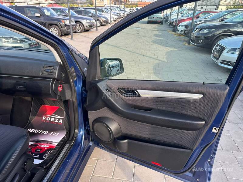 Mercedes Benz B 170 N O V / M E T A N