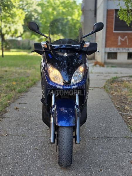 Yamaha Xmax