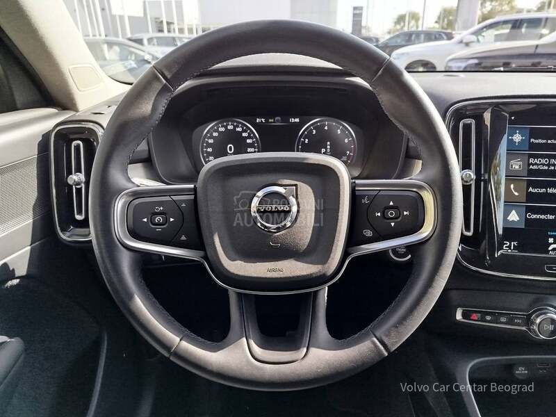 Volvo XC40 T2 MOMENTUM PRO A/T