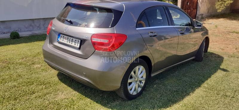 Mercedes Benz A 180  Mercedes Benz A 180