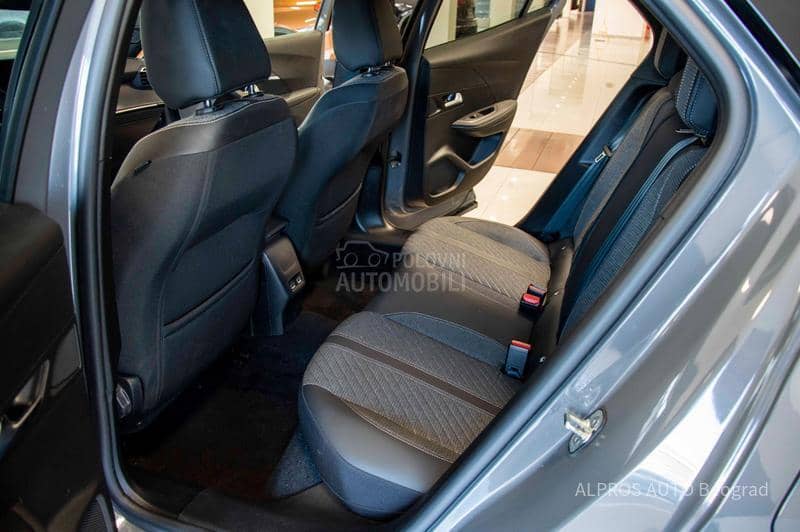 Peugeot 2008 1.2 ALLURE