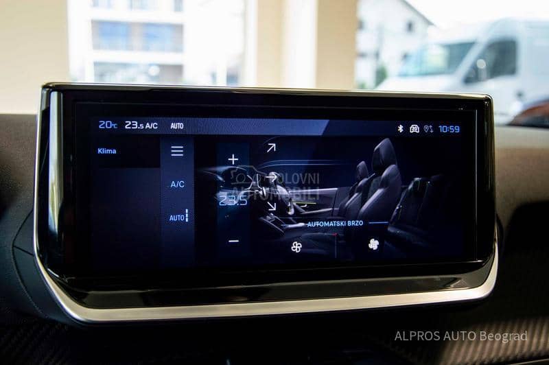 Peugeot 2008 1.2 ALLURE