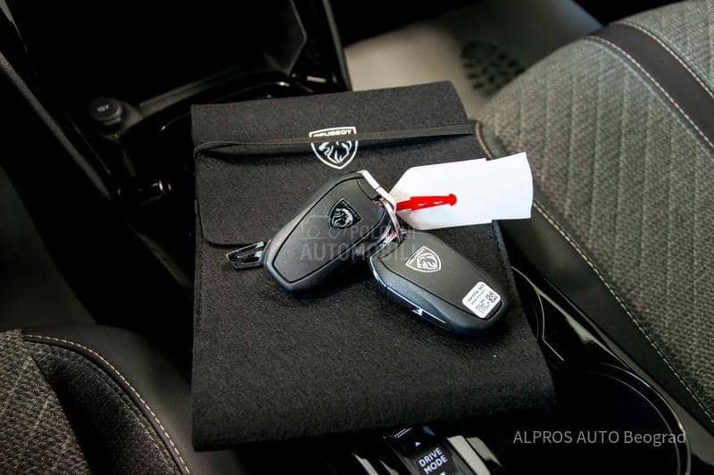 Peugeot 2008 1.2 ALLURE