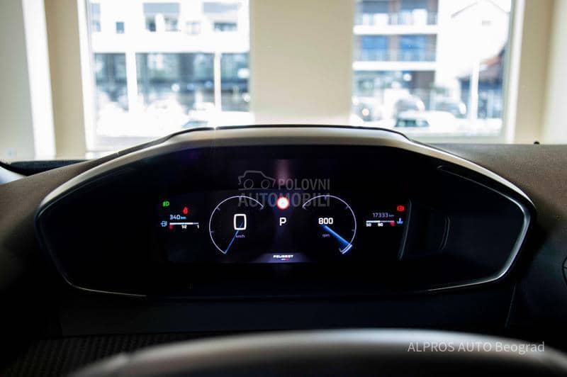 Peugeot 2008 1.2 ALLURE
