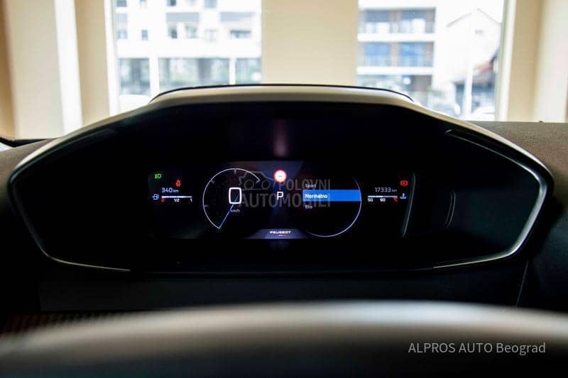 Peugeot 2008 1.2 ALLURE