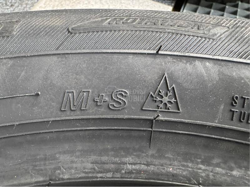 Falken 215/55 R18 Zimska