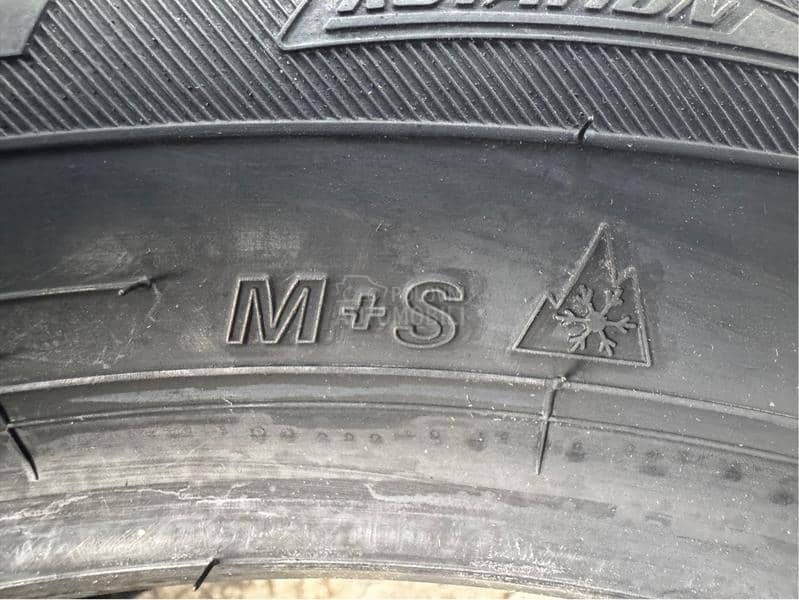 Falken 215/55 R18 Zimska