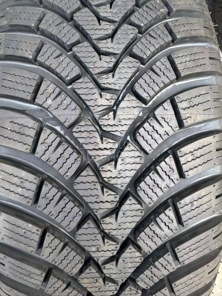 Falken 215/55 R18 Zimska