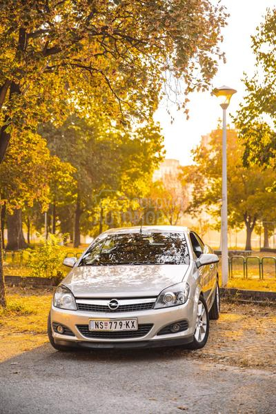 Opel Astra H 1.9 CDTI