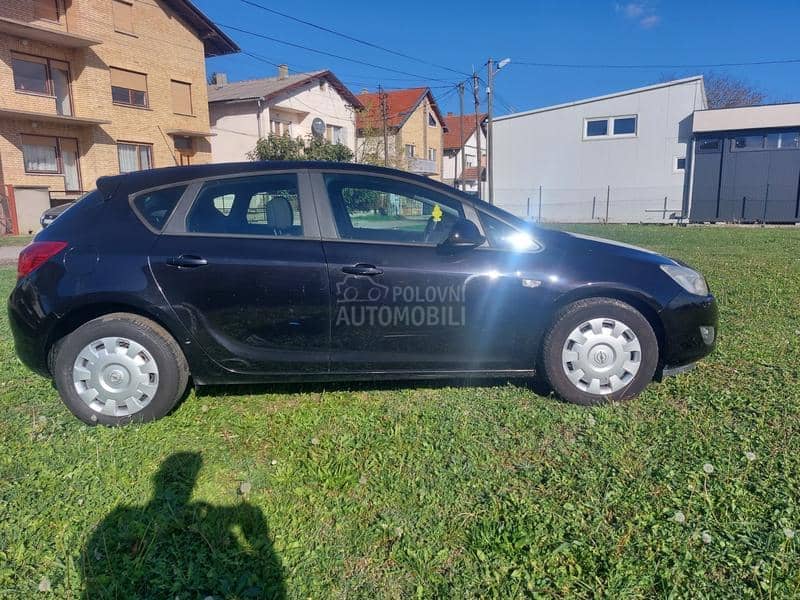 Opel Astra J 1.7CDTI