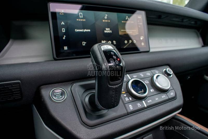 Land Rover Defender SE D250