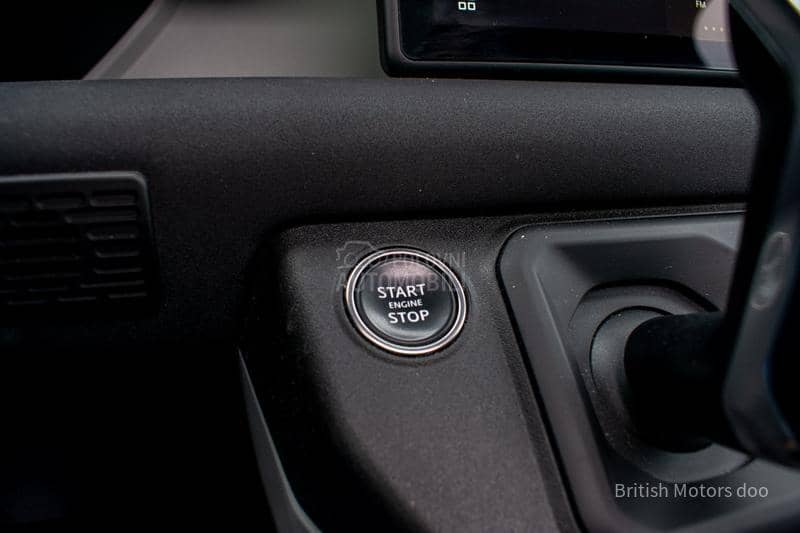 Land Rover Defender SE D250