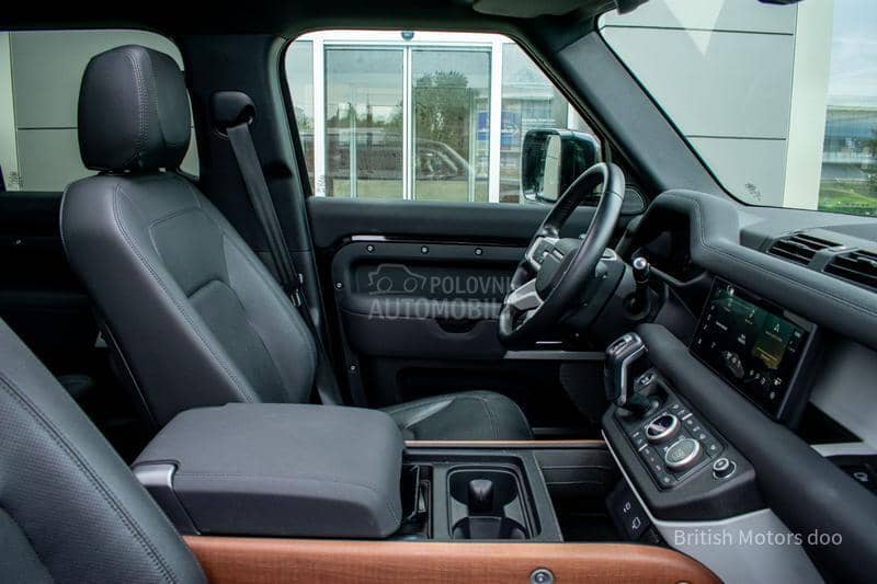 Land Rover Defender SE D250