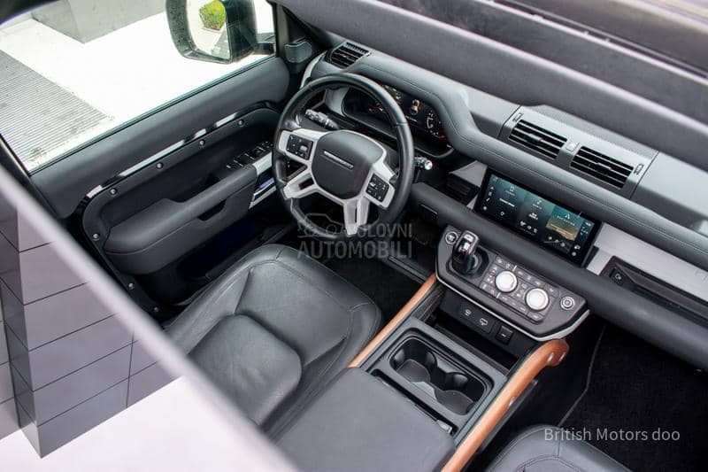 Land Rover Defender SE D250